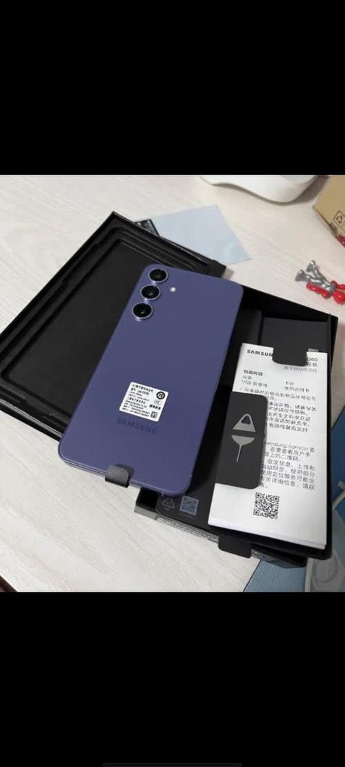 三星新机被指抄袭苹果设计引热议  